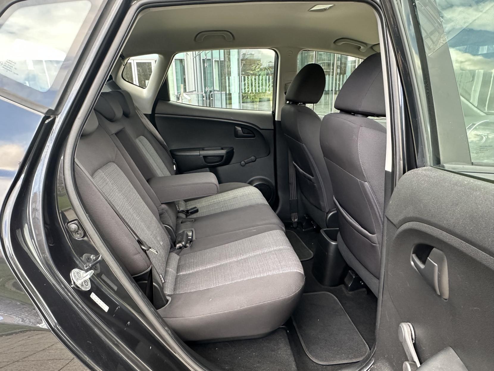 Kia Venga 1.4 1 MPV 5dr Petrol Manual Euro 5 (89 bhp)