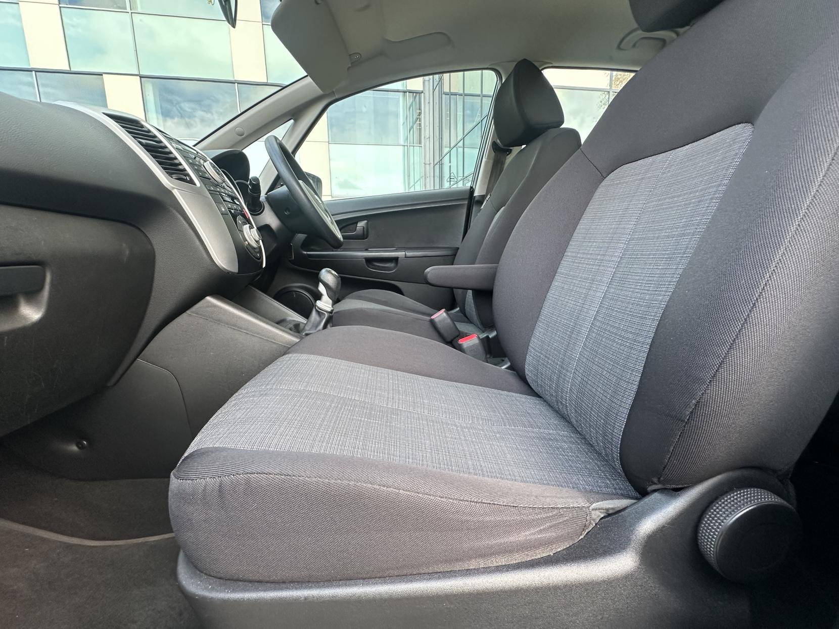 Kia Venga 1.4 1 MPV 5dr Petrol Manual Euro 5 (89 bhp)