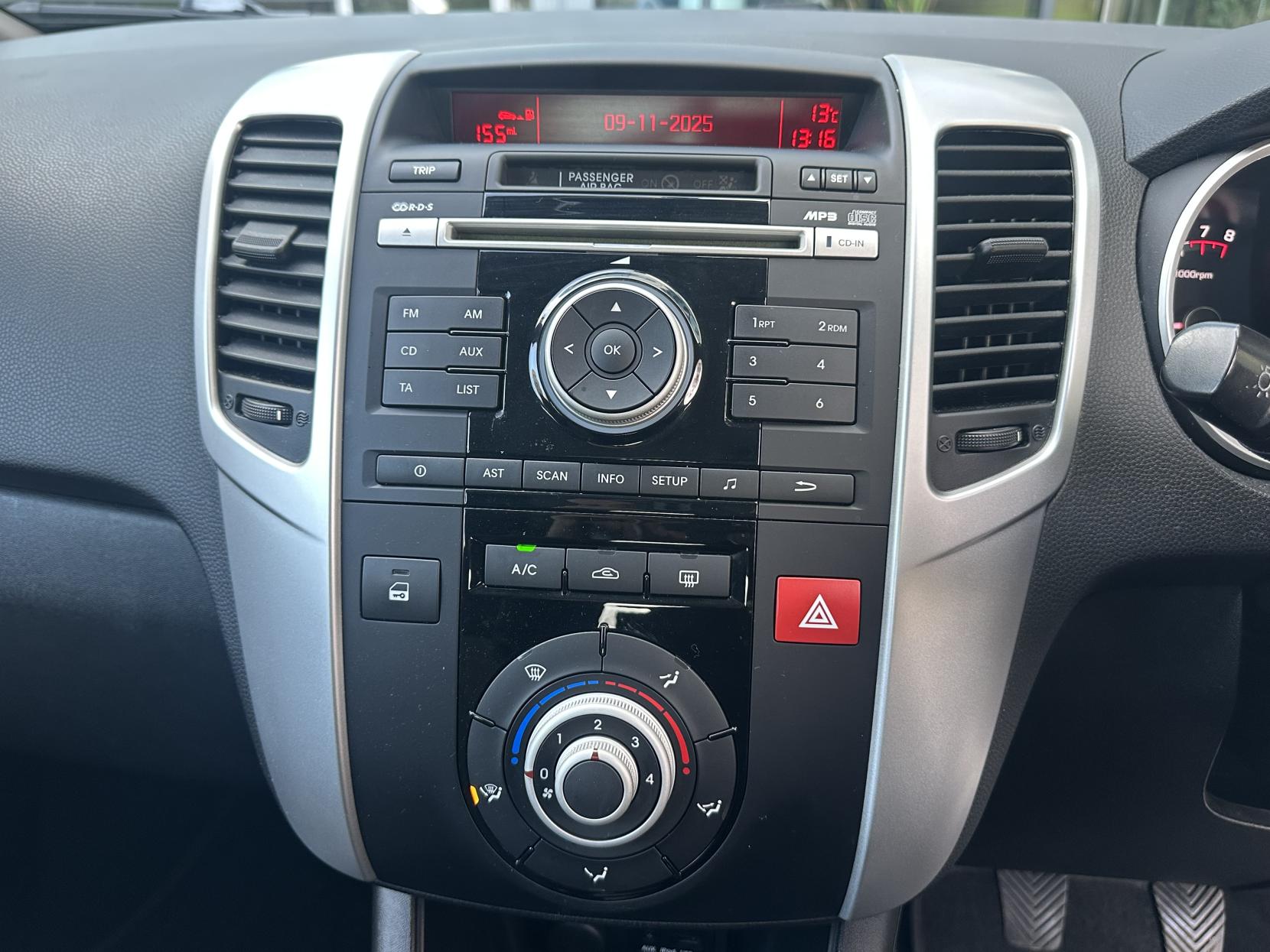 Kia Venga 1.4 1 MPV 5dr Petrol Manual Euro 5 (89 bhp)