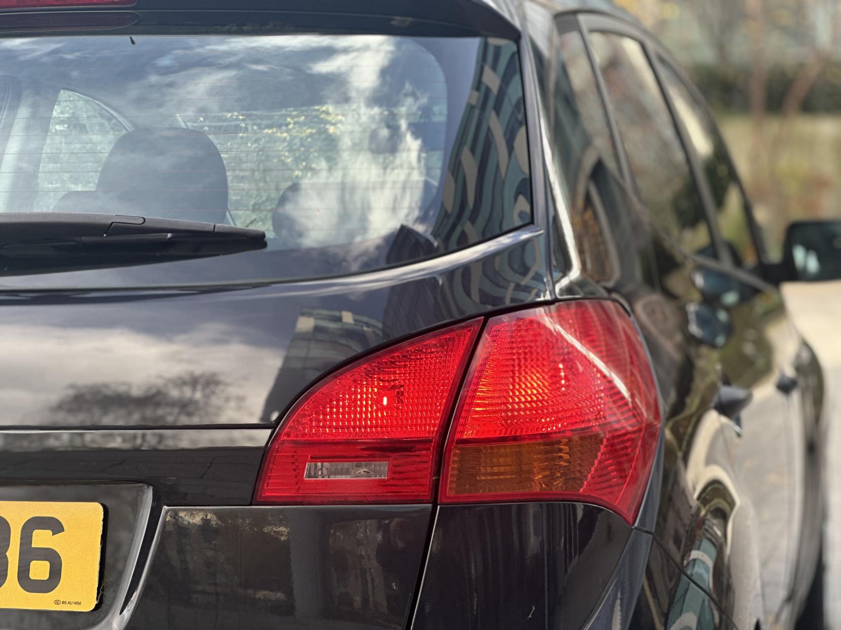 Kia Venga 1.4 1 MPV 5dr Petrol Manual Euro 5 (89 bhp)