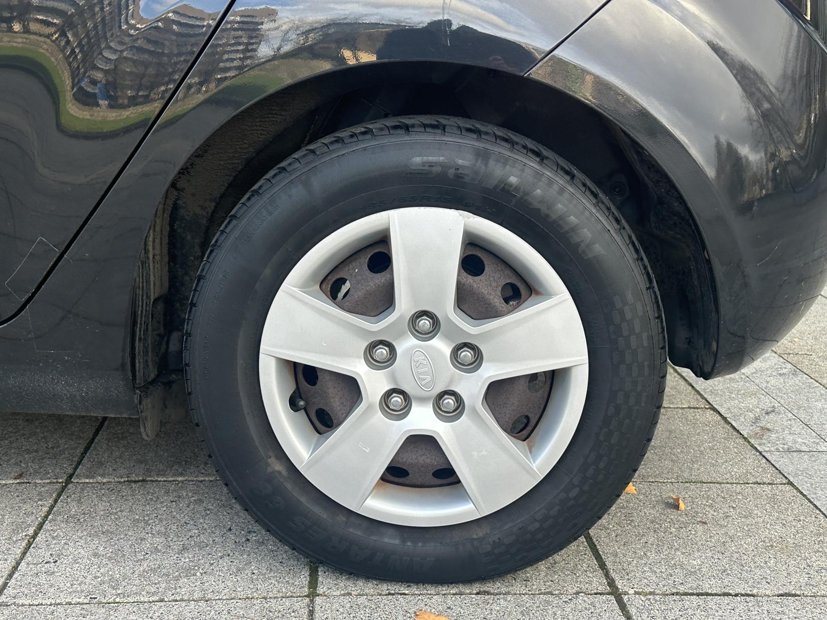 Kia Venga 1.4 1 MPV 5dr Petrol Manual Euro 5 (89 bhp)