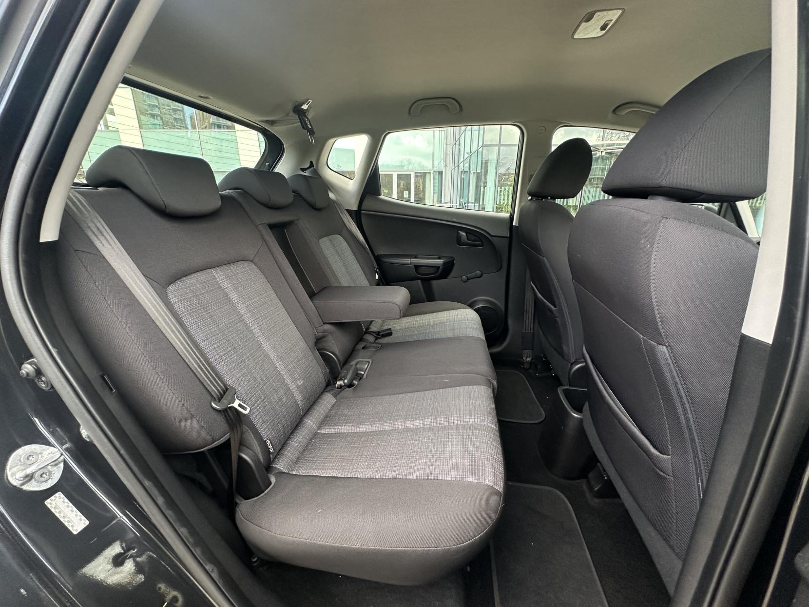 Kia Venga 1.4 1 MPV 5dr Petrol Manual Euro 5 (89 bhp)