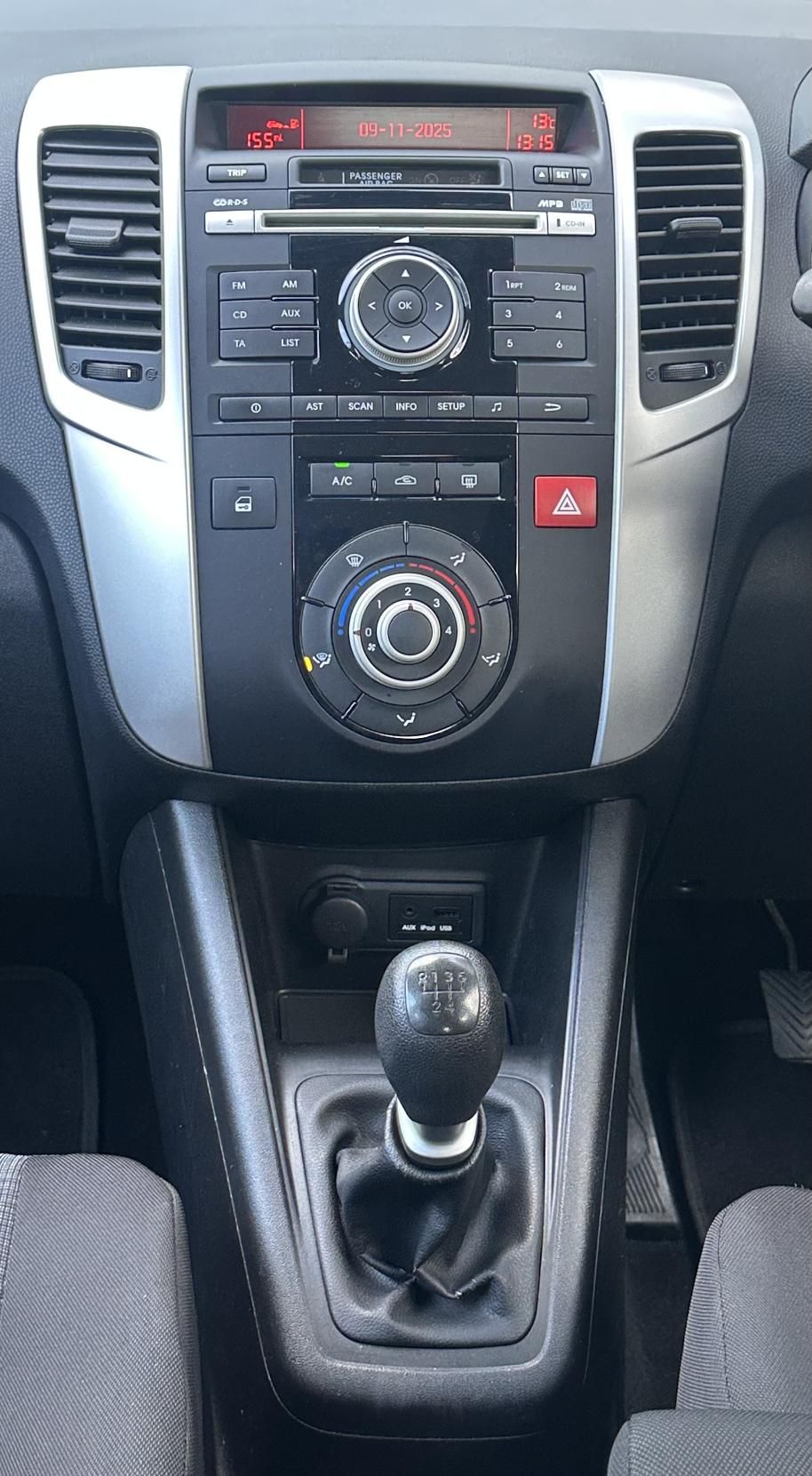 Kia Venga 1.4 1 MPV 5dr Petrol Manual Euro 5 (89 bhp)