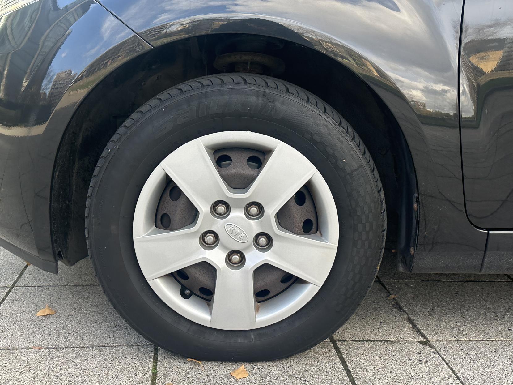 Kia Venga 1.4 1 MPV 5dr Petrol Manual Euro 5 (89 bhp)