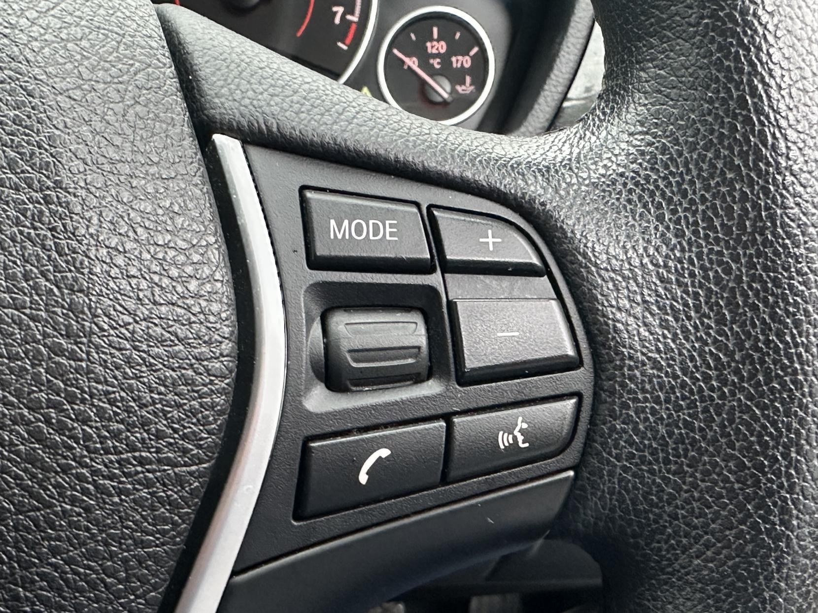 BMW 3 Series 2.0 320i Luxury Saloon 4dr Petrol Auto Euro 6 (s/s) (184 ps)