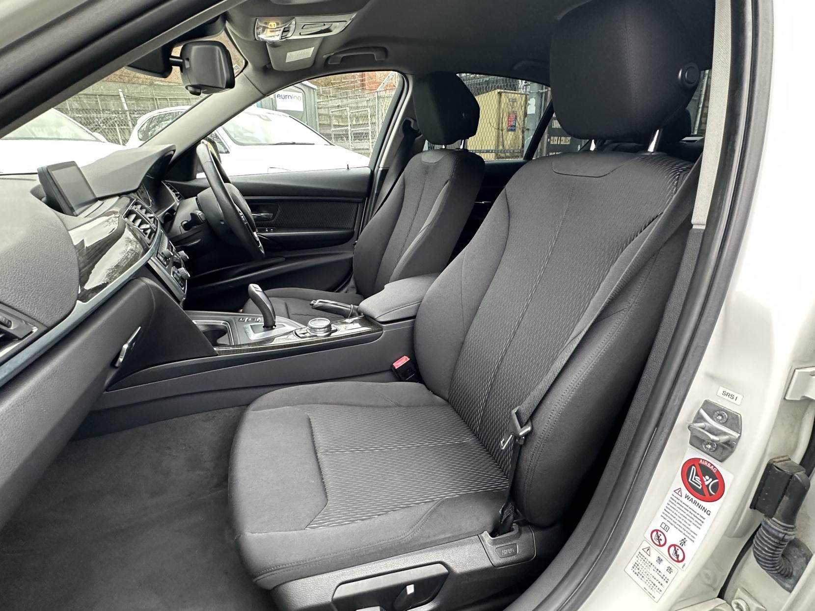 BMW 3 Series 2.0 320i Luxury Saloon 4dr Petrol Auto Euro 6 (s/s) (184 ps)