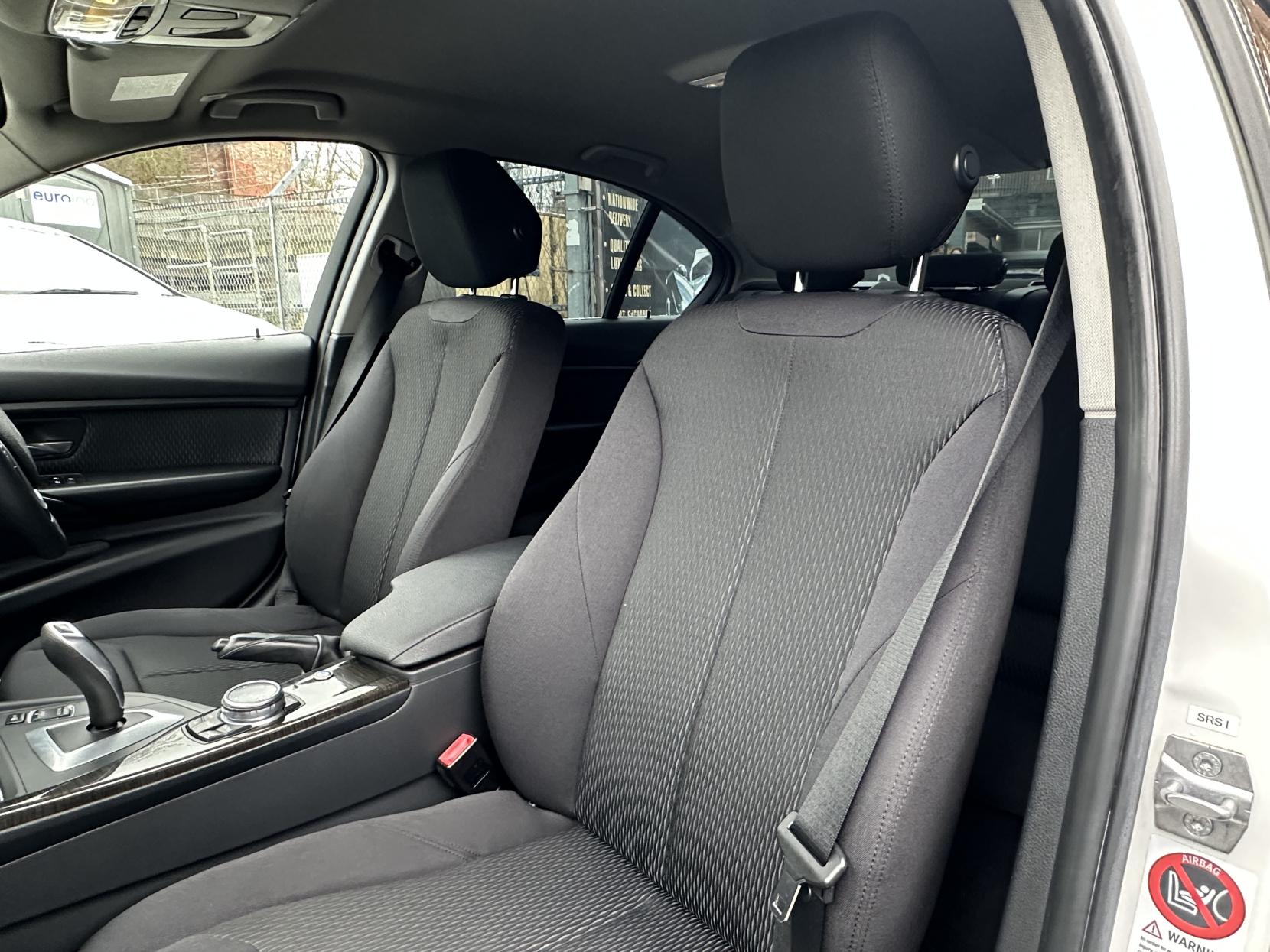 BMW 3 Series 2.0 320i Luxury Saloon 4dr Petrol Auto Euro 6 (s/s) (184 ps)