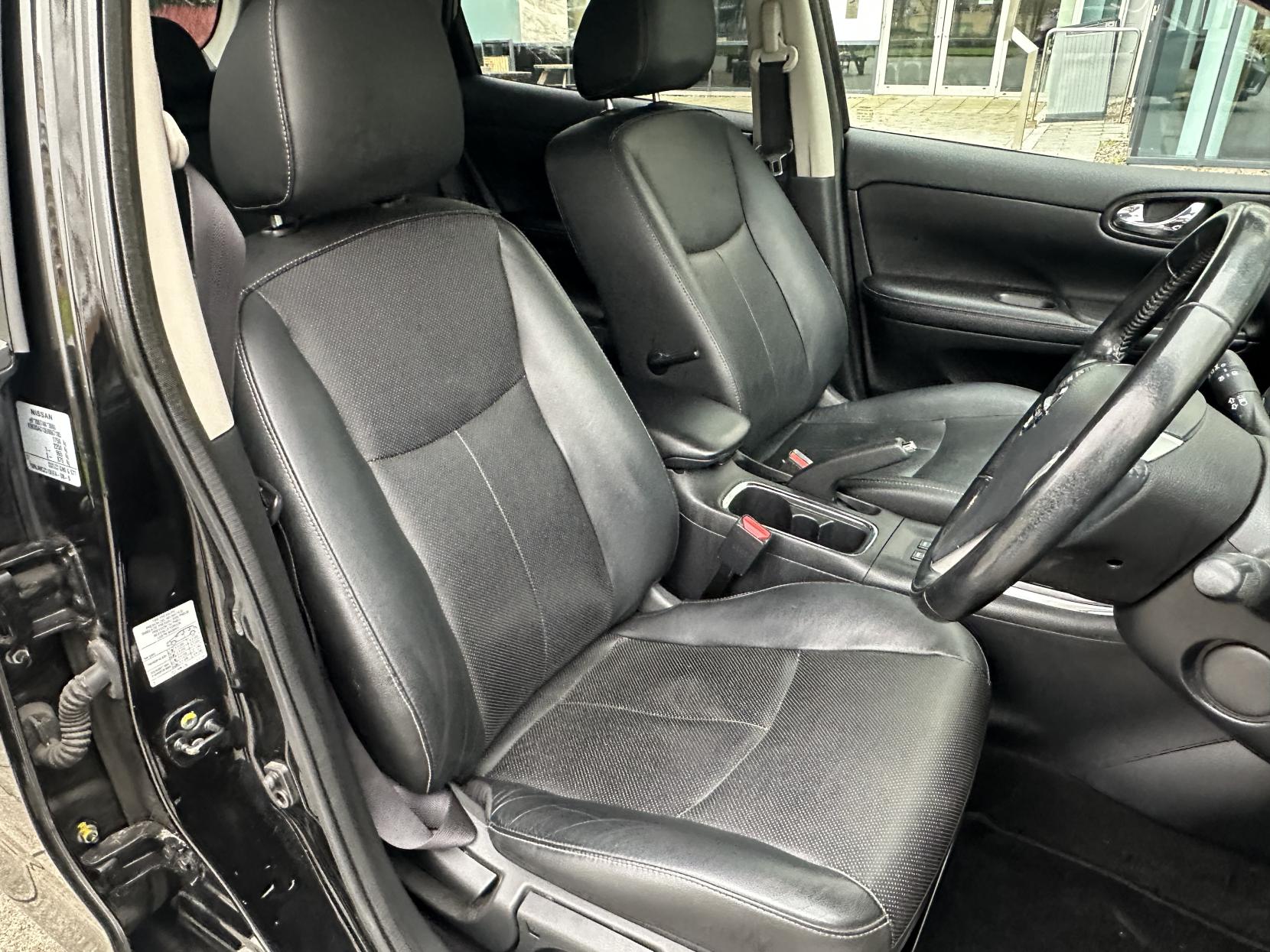 Nissan Pulsar 1.2 DIG-T Tekna Hatchback 5dr Petrol XTRON Euro 6 (s/s) (115 ps)