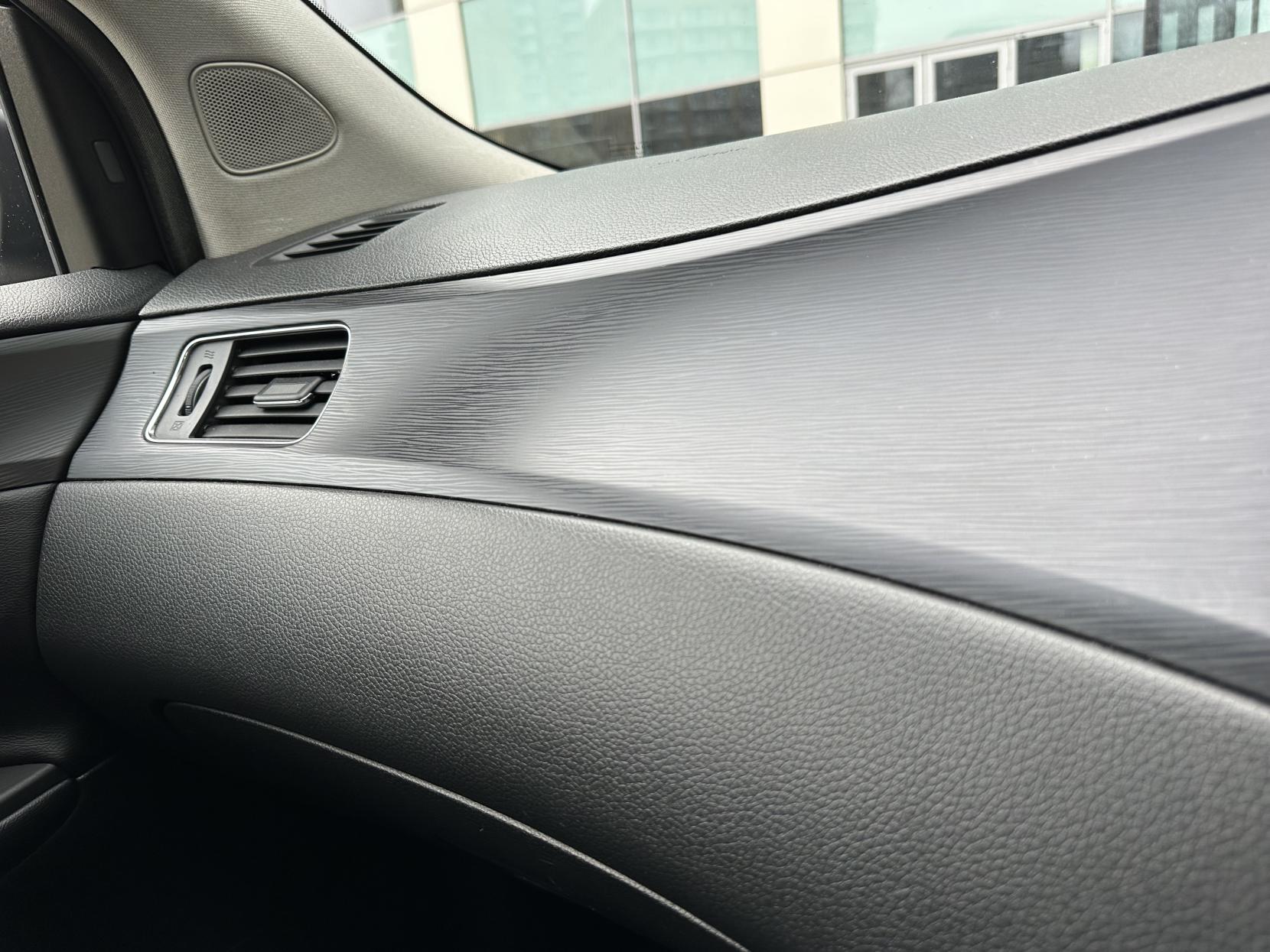 Nissan Pulsar 1.2 DIG-T Tekna Hatchback 5dr Petrol XTRON Euro 6 (s/s) (115 ps)