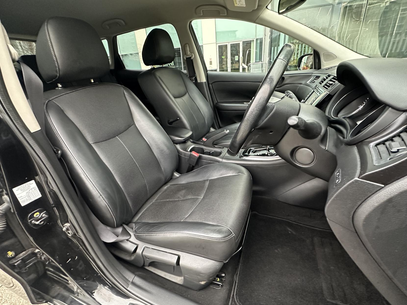 Nissan Pulsar 1.2 DIG-T Tekna Hatchback 5dr Petrol XTRON Euro 6 (s/s) (115 ps)