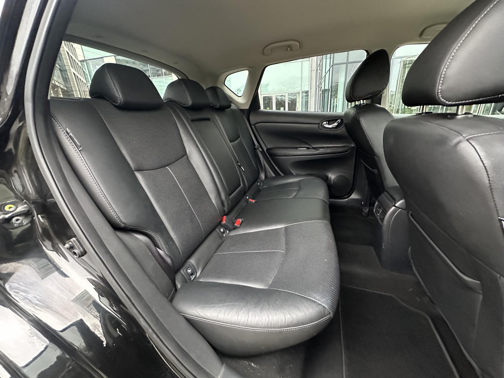 Nissan Pulsar 1.2 DIG-T Tekna Hatchback 5dr Petrol XTRON Euro 6 (s/s) (115 ps)