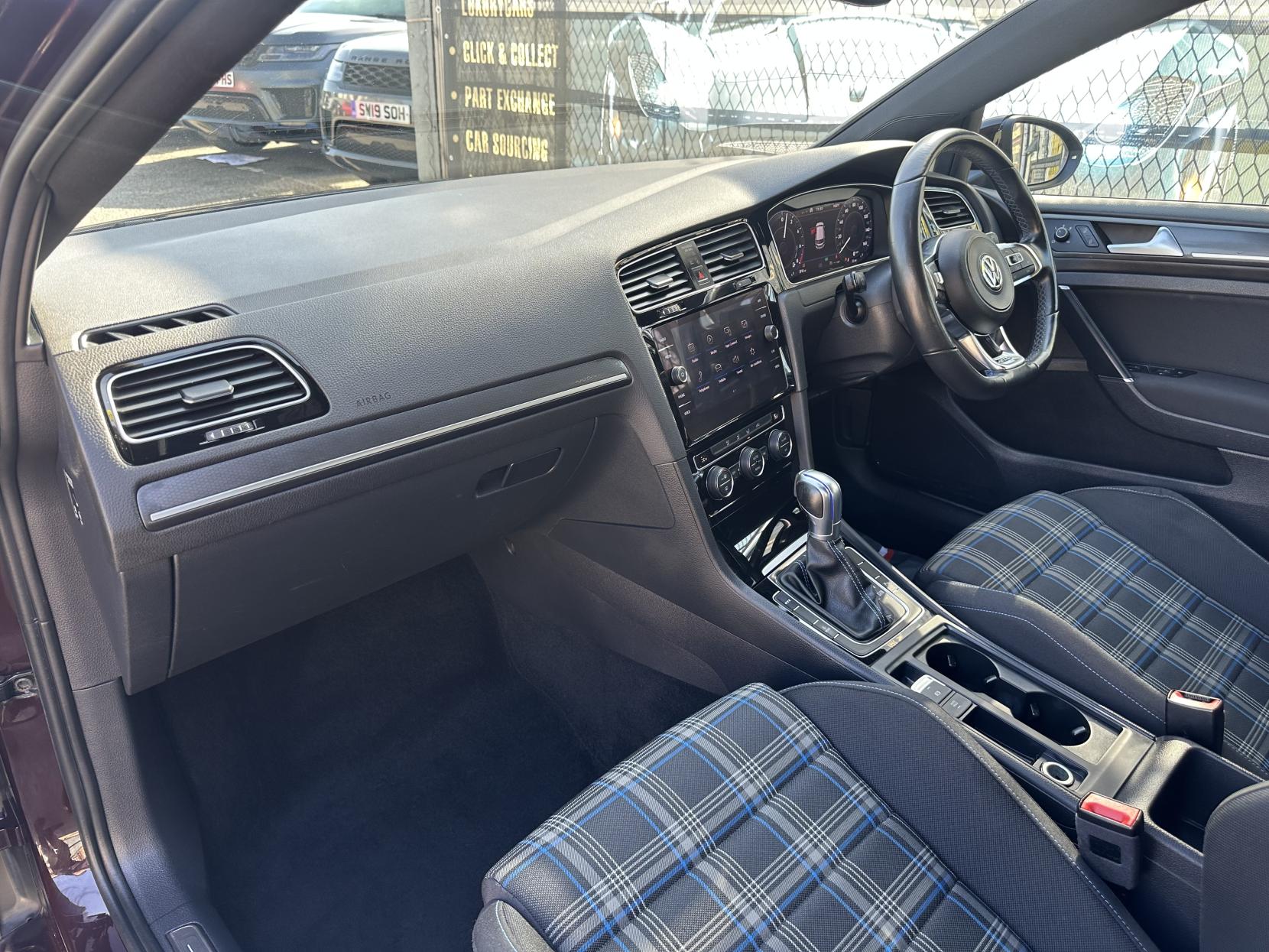 Volkswagen Golf 1.4 TSI 8.7kWh GTE Hatchback 5dr Petrol Plug-in Hybrid DSG Euro 6 (s/s) (204 ps)