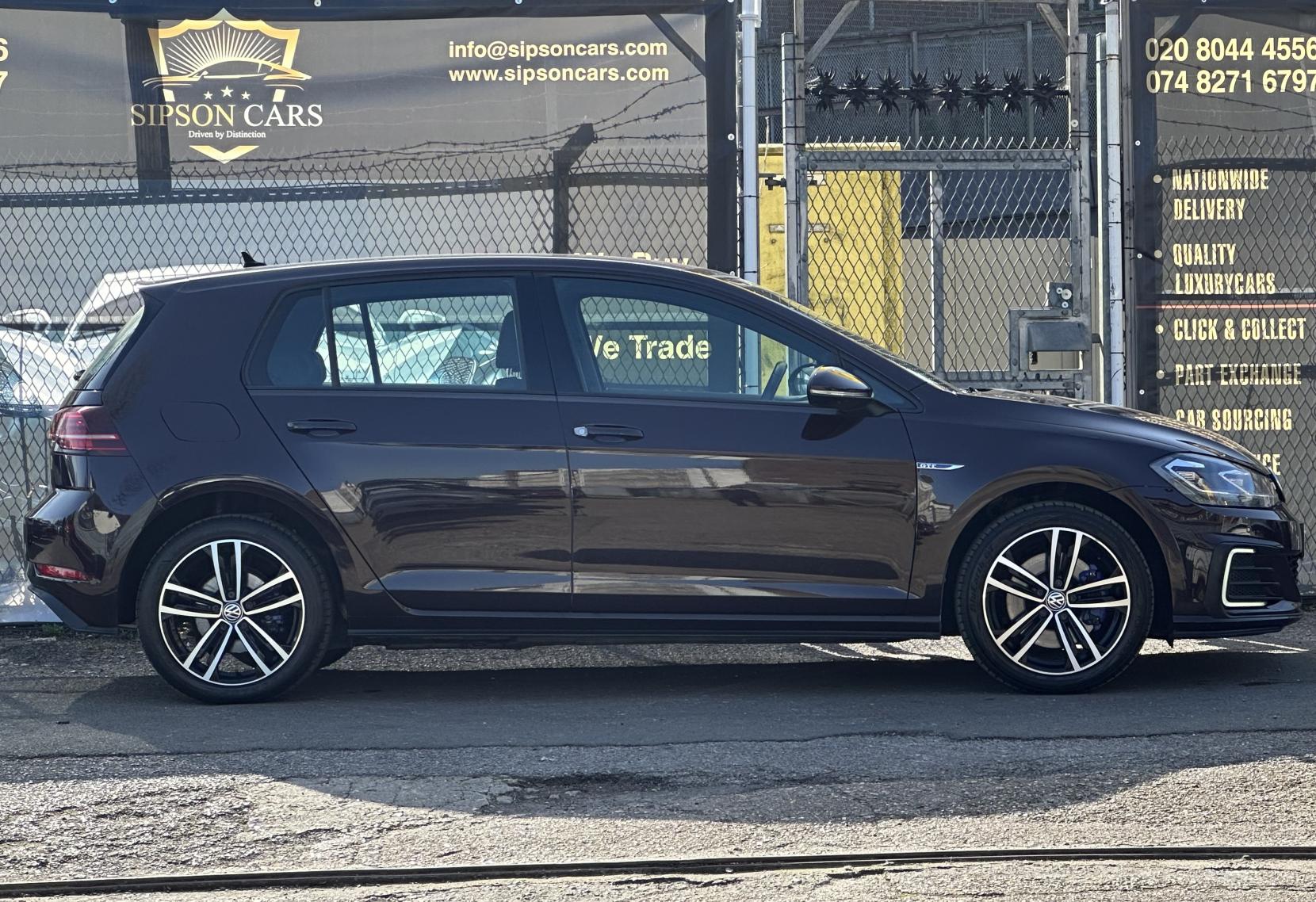 Volkswagen Golf 1.4 TSI 8.7kWh GTE Hatchback 5dr Petrol Plug-in Hybrid DSG Euro 6 (s/s) (204 ps)