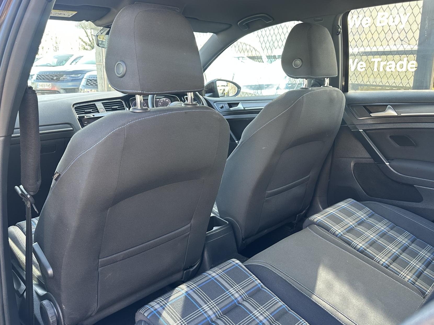 Volkswagen Golf 1.4 TSI 8.7kWh GTE Hatchback 5dr Petrol Plug-in Hybrid DSG Euro 6 (s/s) (204 ps)