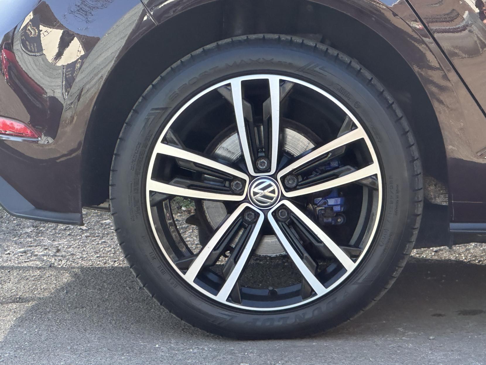 Volkswagen Golf 1.4 TSI 8.7kWh GTE Hatchback 5dr Petrol Plug-in Hybrid DSG Euro 6 (s/s) (204 ps)