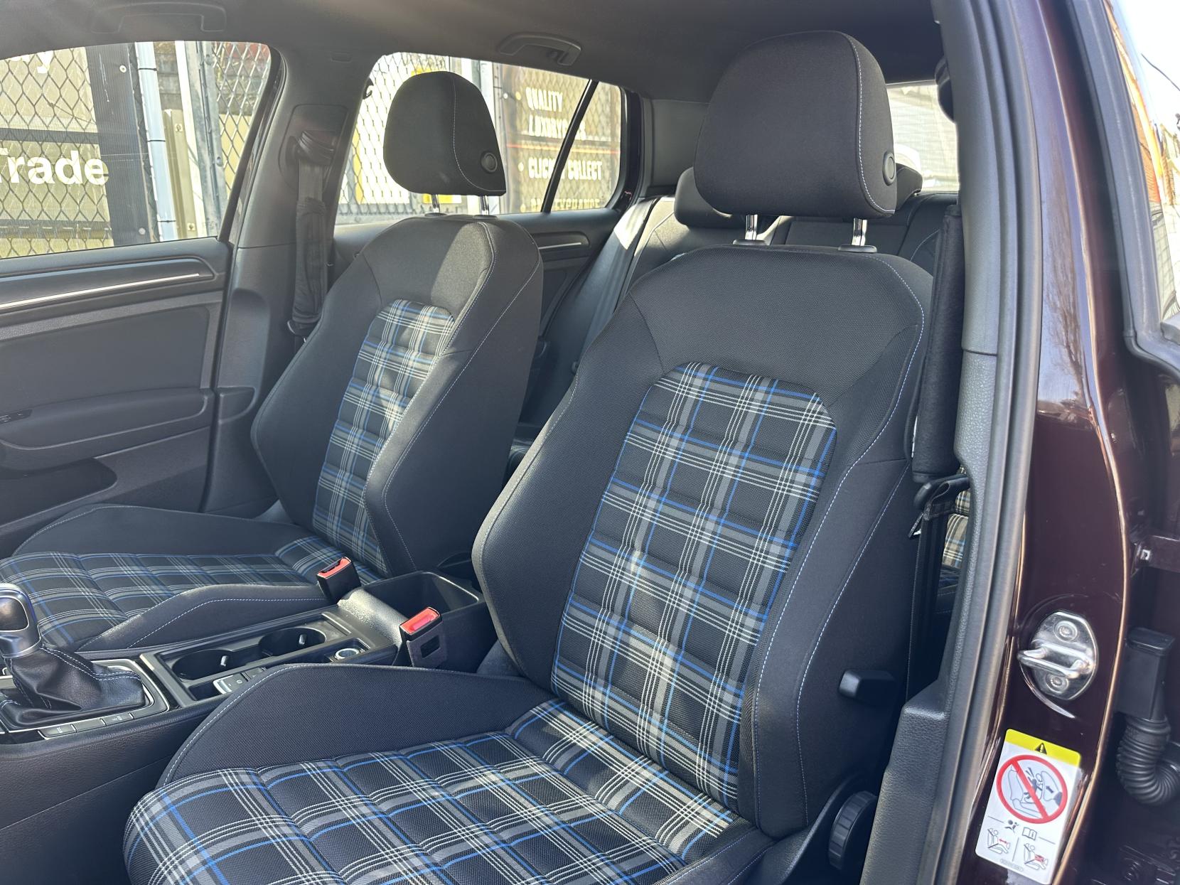 Volkswagen Golf 1.4 TSI 8.7kWh GTE Hatchback 5dr Petrol Plug-in Hybrid DSG Euro 6 (s/s) (204 ps)