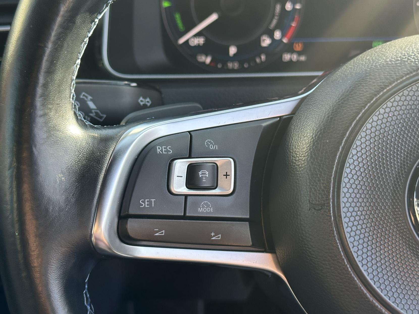 Volkswagen Golf 1.4 TSI 8.7kWh GTE Hatchback 5dr Petrol Plug-in Hybrid DSG Euro 6 (s/s) (204 ps)