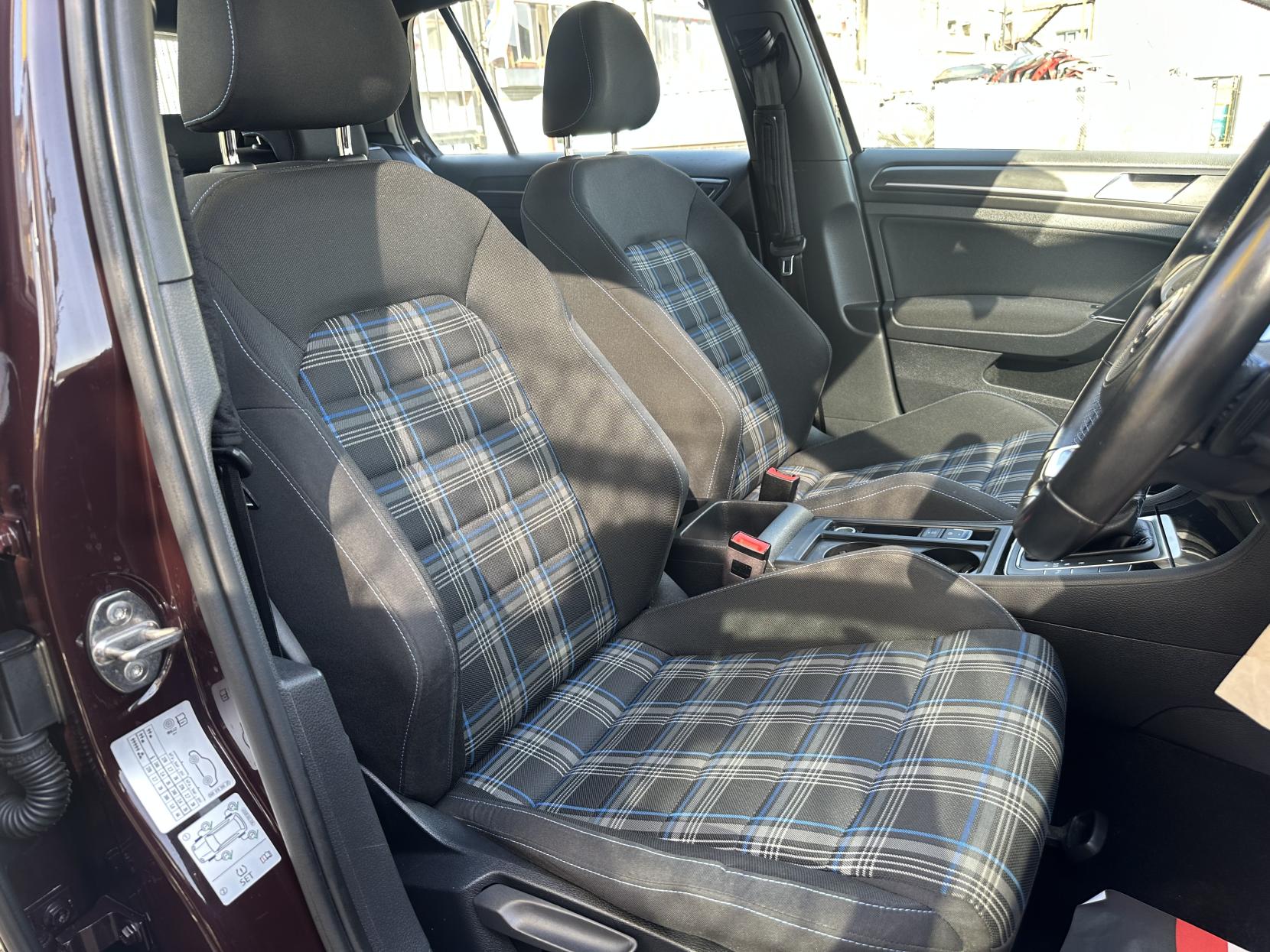 Volkswagen Golf 1.4 TSI 8.7kWh GTE Hatchback 5dr Petrol Plug-in Hybrid DSG Euro 6 (s/s) (204 ps)