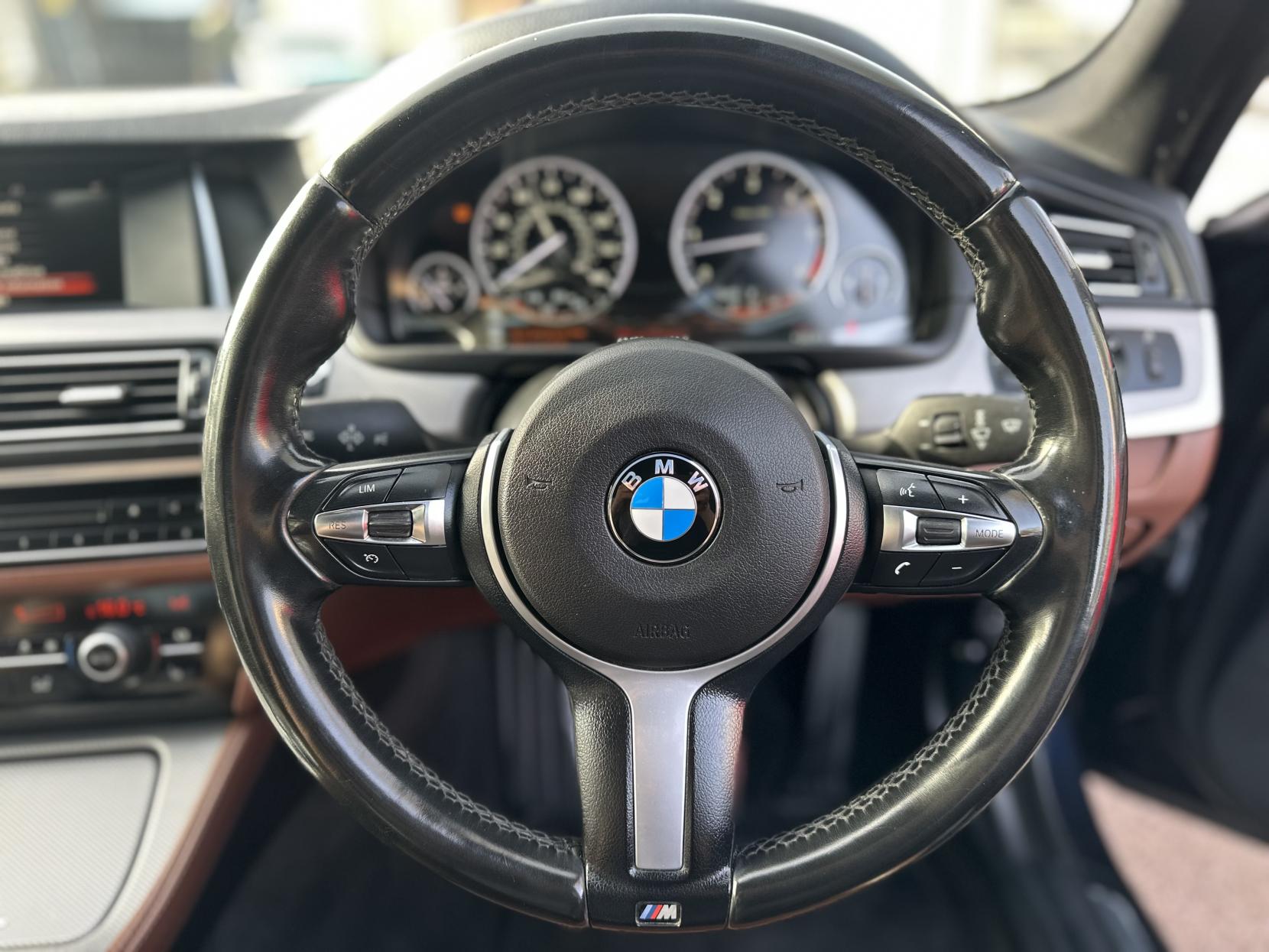 BMW 5 Series 3.0 530d M Sport Saloon 4dr Diesel Auto Euro 6 (s/s) (258 ps)