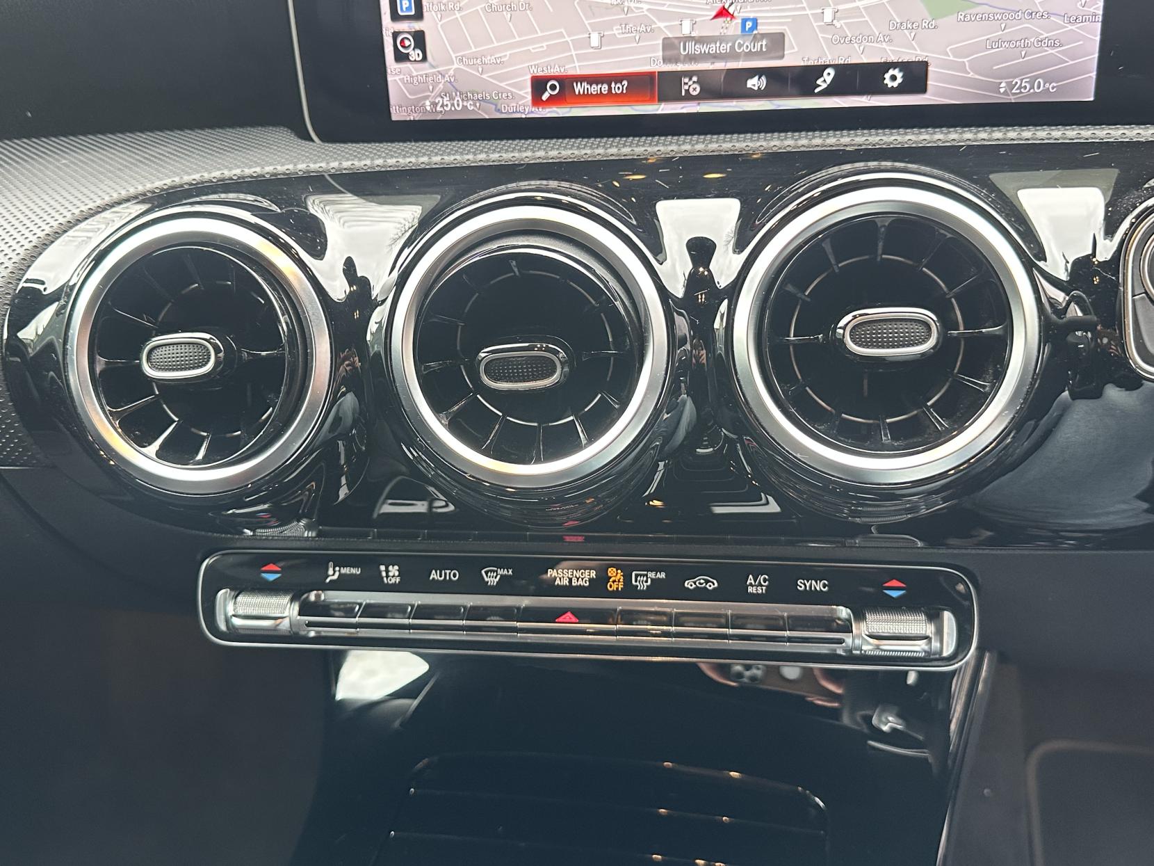 Mercedes-Benz A Class 1.3 A180 AMG Line (Executive) Hatchback 5dr Petrol 7G-DCT Euro 6 (s/s) (136 ps)