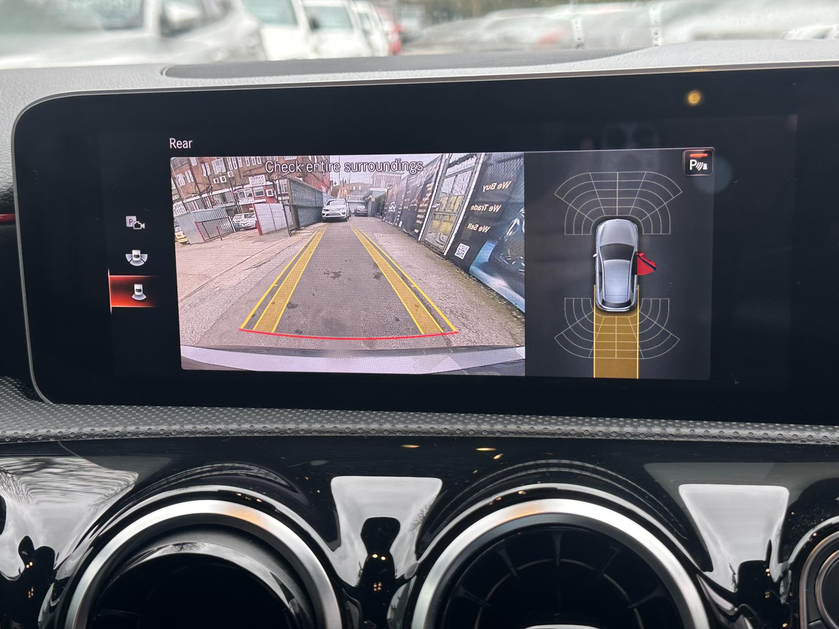 Mercedes-Benz A Class 1.3 A180 AMG Line (Executive) Hatchback 5dr Petrol 7G-DCT Euro 6 (s/s) (136 ps)