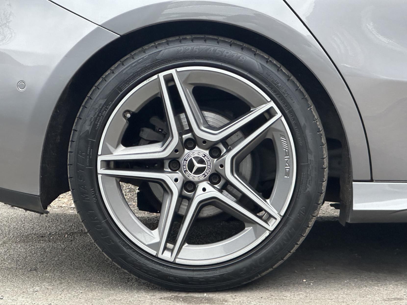 Mercedes-Benz A Class 1.3 A180 AMG Line (Executive) Hatchback 5dr Petrol 7G-DCT Euro 6 (s/s) (136 ps)