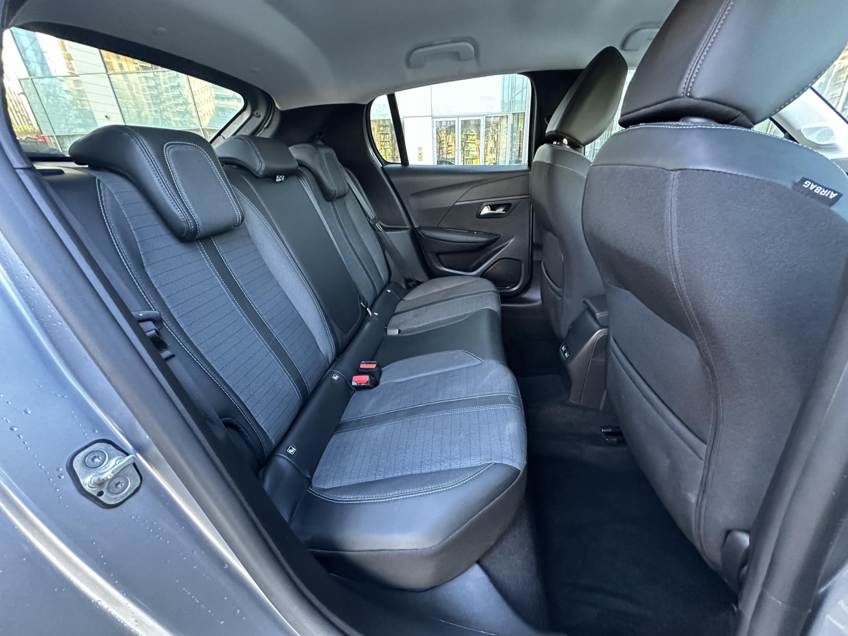 Peugeot 208 1.2 PureTech Allure Premium + Hatchback 5dr Petrol Manual Euro 6 (s/s) (100 ps)