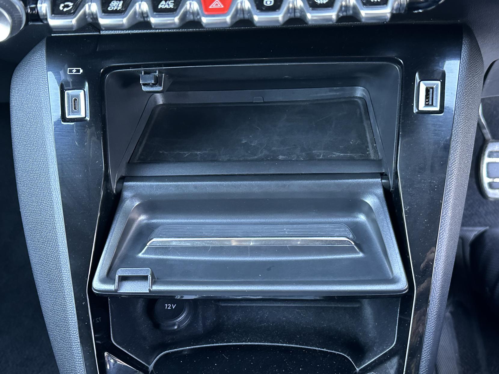 Peugeot 208 1.2 PureTech Allure Premium + Hatchback 5dr Petrol Manual Euro 6 (s/s) (100 ps)