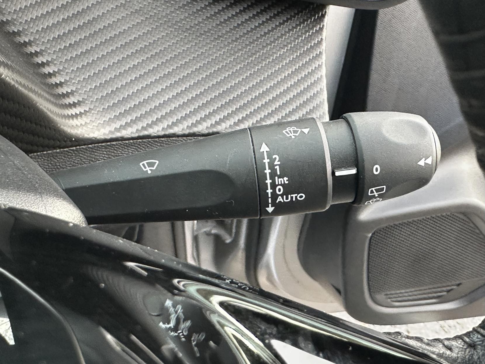 Peugeot 208 1.2 PureTech Allure Premium + Hatchback 5dr Petrol Manual Euro 6 (s/s) (100 ps)