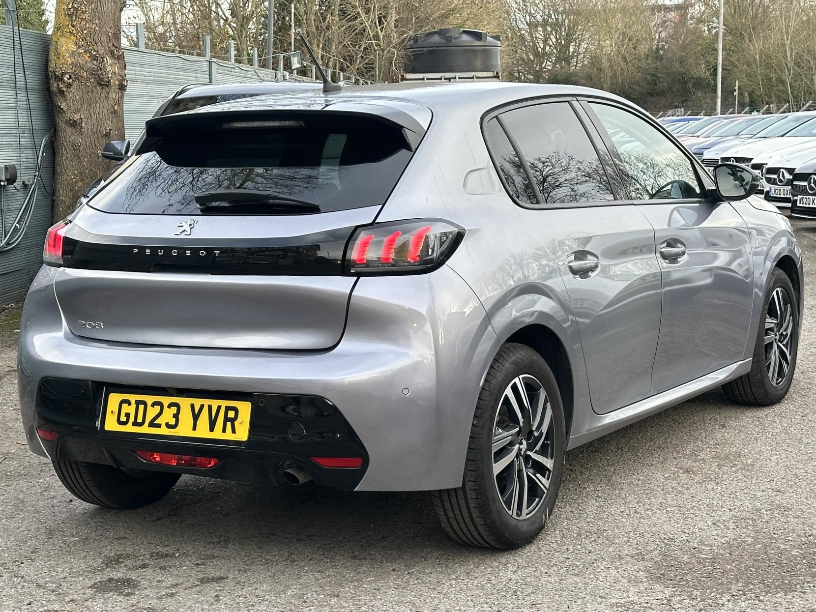 Peugeot 208 1.2 PureTech Allure Premium + Hatchback 5dr Petrol Manual Euro 6 (s/s) (100 ps)