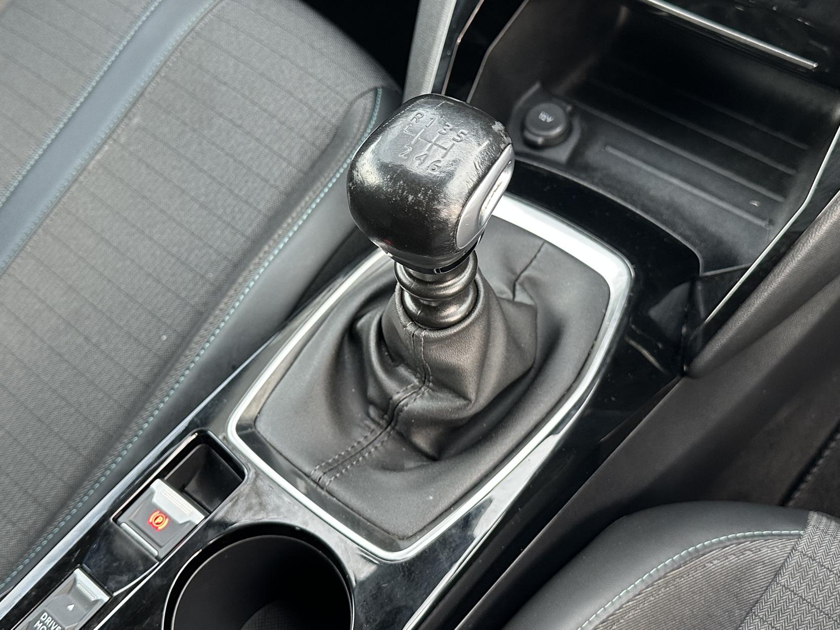 Peugeot 208 1.2 PureTech Allure Premium + Hatchback 5dr Petrol Manual Euro 6 (s/s) (100 ps)