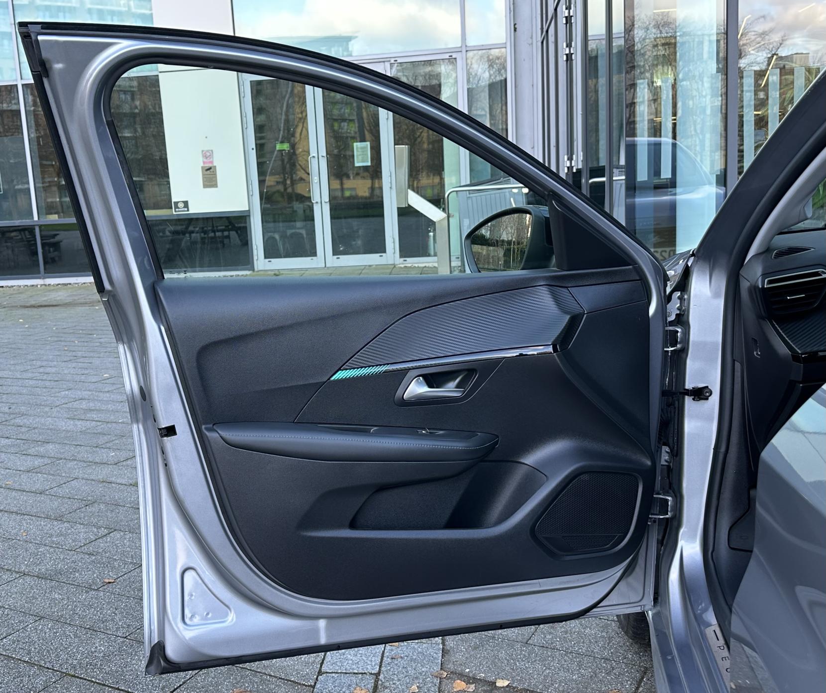 Peugeot 208 1.2 PureTech Allure Premium + Hatchback 5dr Petrol Manual Euro 6 (s/s) (100 ps)