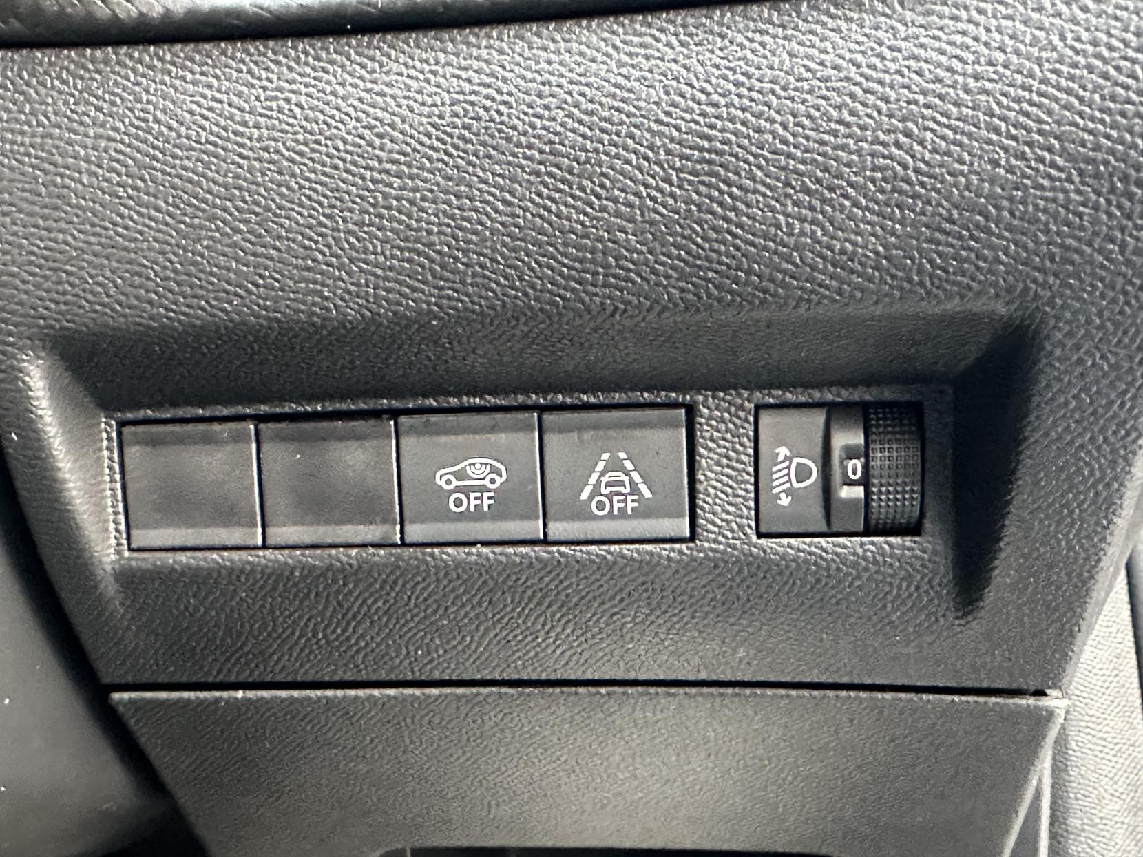 Peugeot 208 1.2 PureTech Allure Premium + Hatchback 5dr Petrol Manual Euro 6 (s/s) (100 ps)