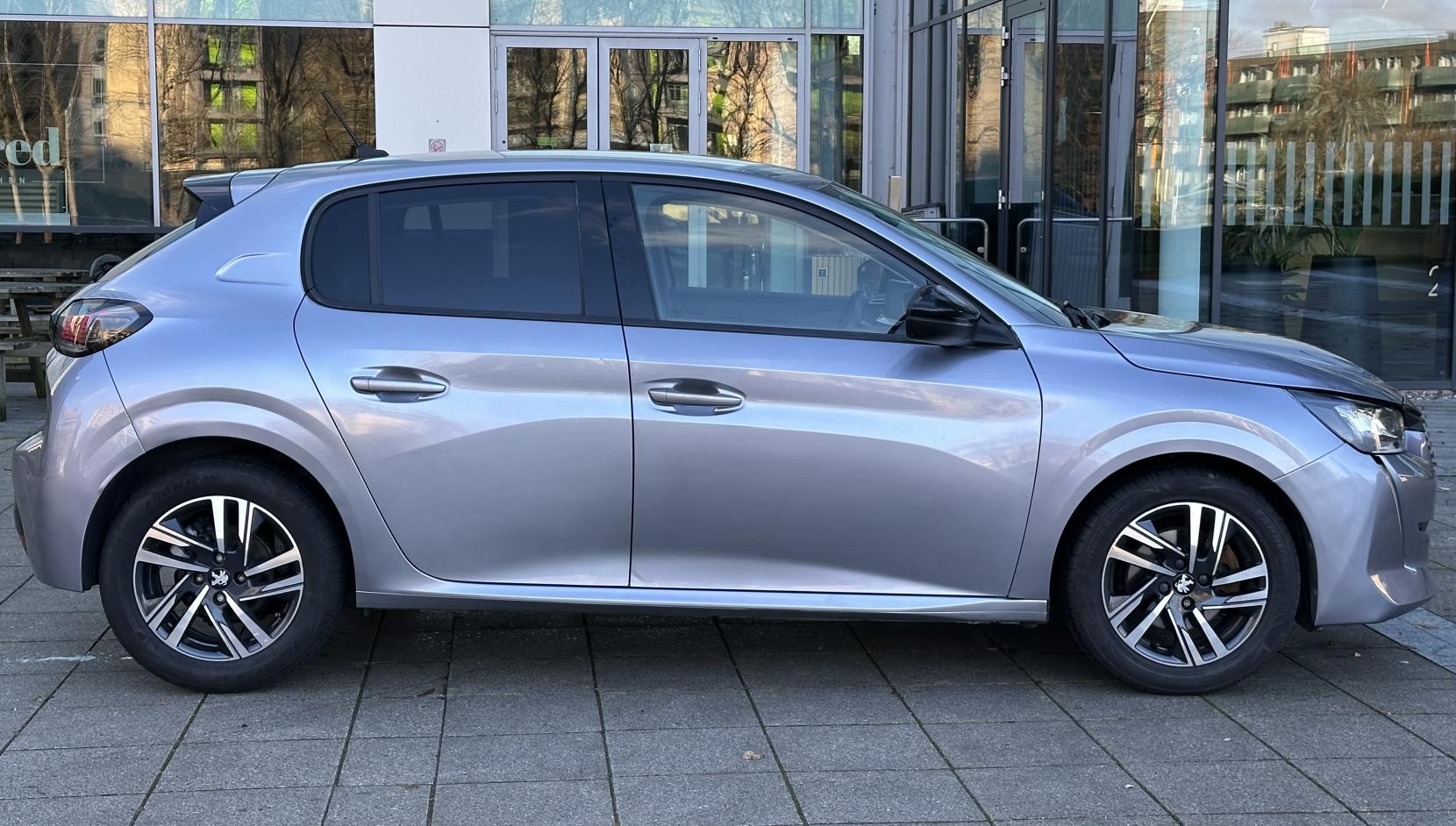 Peugeot 208 1.2 PureTech Allure Premium + Hatchback 5dr Petrol Manual Euro 6 (s/s) (100 ps)