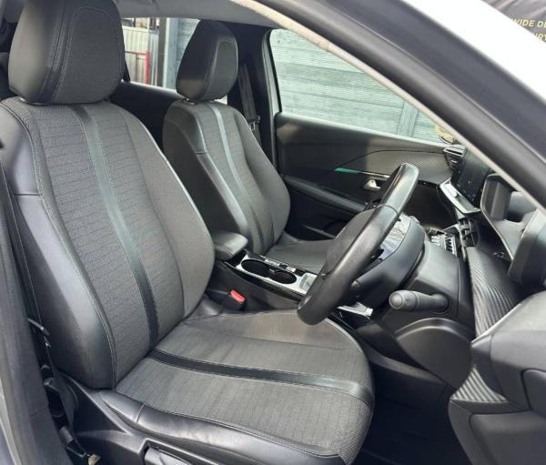 Peugeot 208 1.2 PureTech Allure Premium + Hatchback 5dr Petrol Manual Euro 6 (s/s) (100 ps)