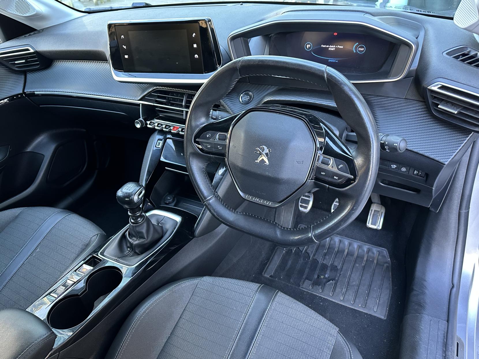 Peugeot 208 1.2 PureTech Allure Premium + Hatchback 5dr Petrol Manual Euro 6 (s/s) (100 ps)