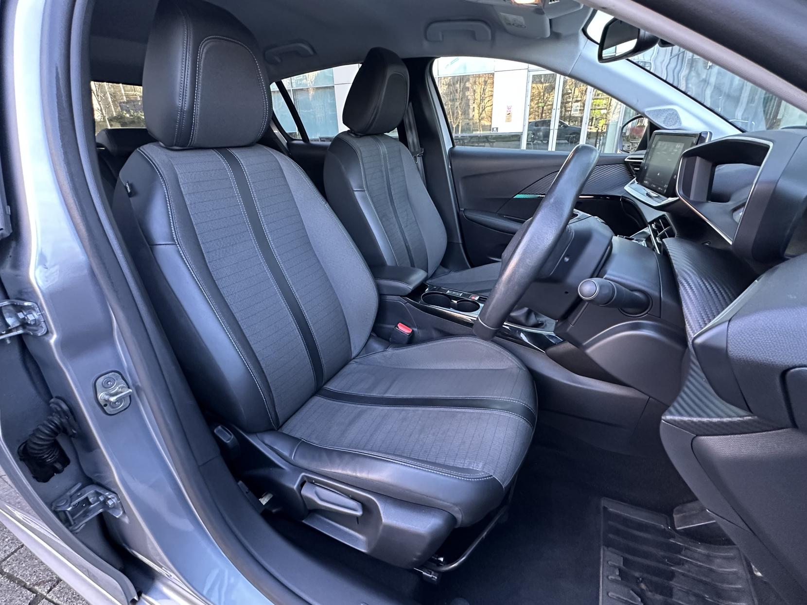 Peugeot 208 1.2 PureTech Allure Premium + Hatchback 5dr Petrol Manual Euro 6 (s/s) (100 ps)