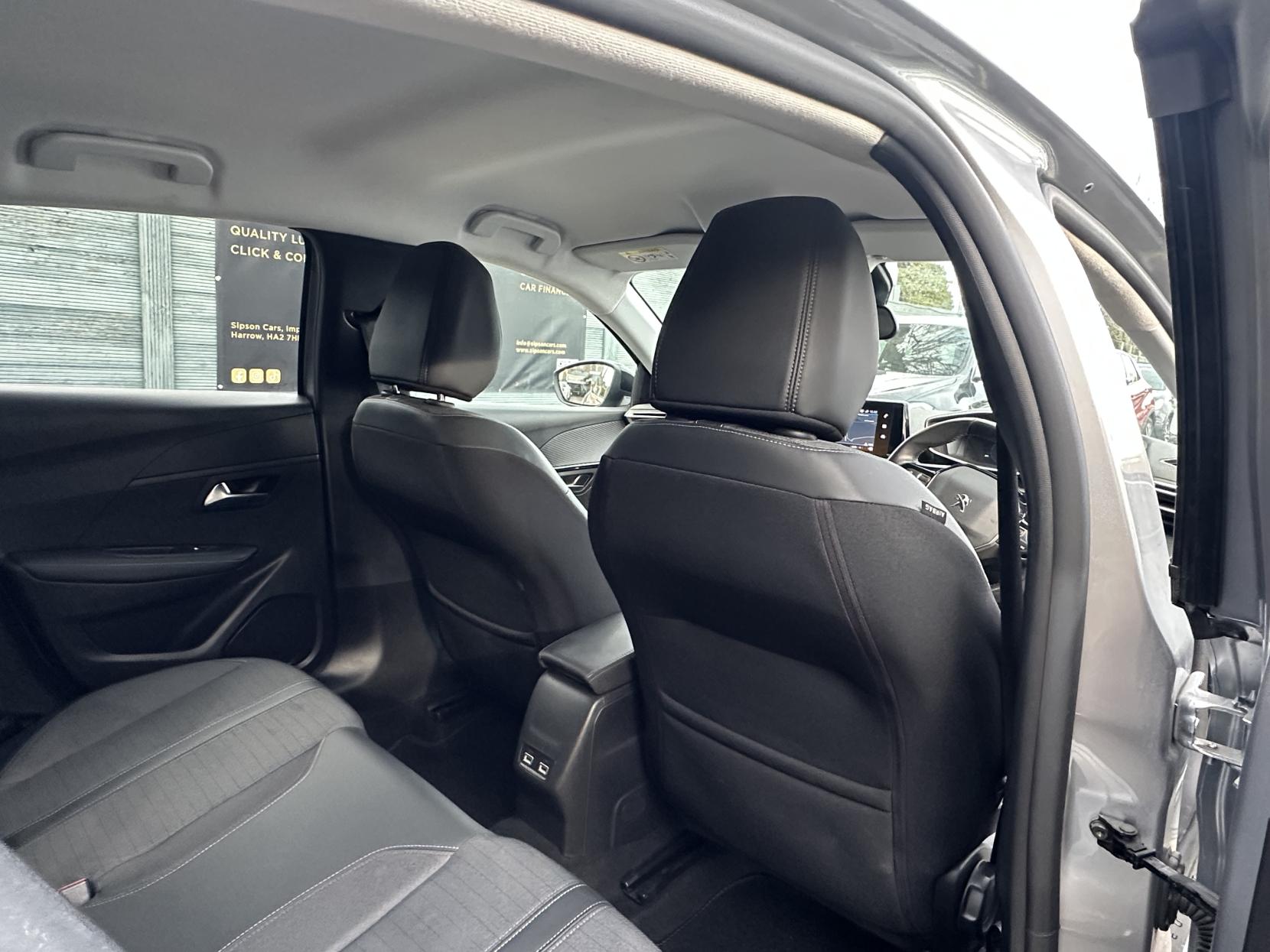 Peugeot 208 1.2 PureTech Allure Premium + Hatchback 5dr Petrol Manual Euro 6 (s/s) (100 ps)