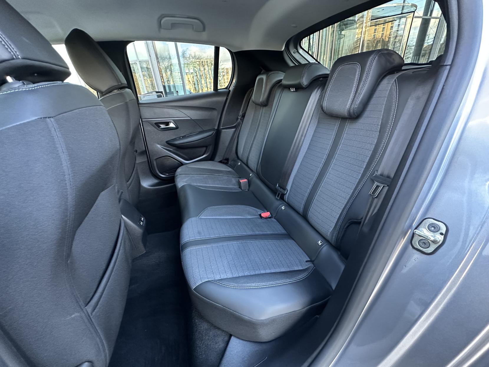 Peugeot 208 1.2 PureTech Allure Premium + Hatchback 5dr Petrol Manual Euro 6 (s/s) (100 ps)