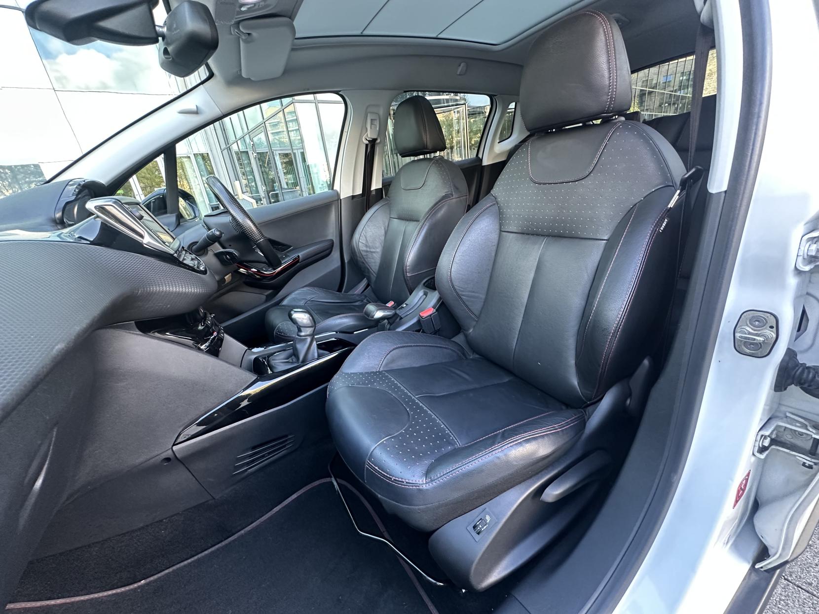 Peugeot 2008 1.2 PureTech GT Line SUV 5dr Petrol Manual Euro 6 (s/s) (110 ps)