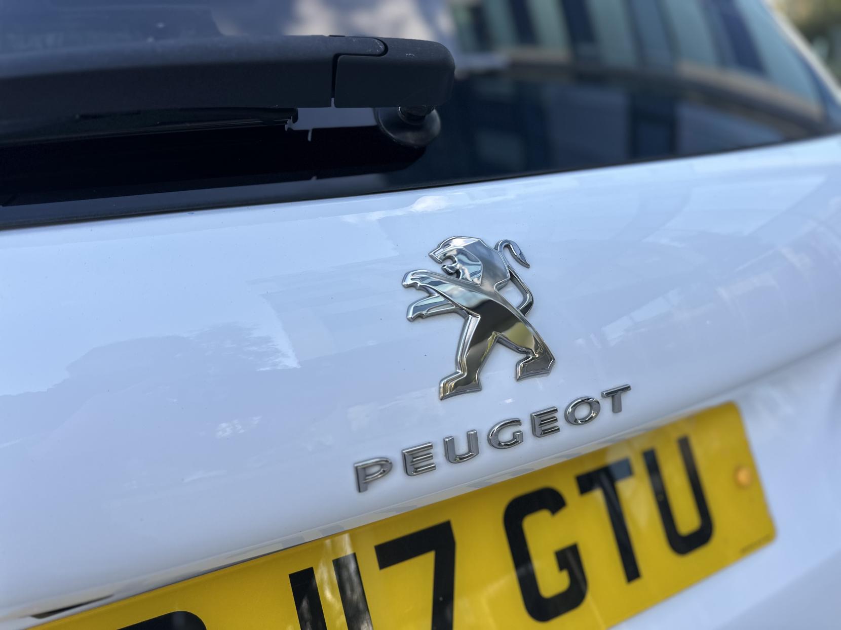 Peugeot 2008 1.2 PureTech GT Line SUV 5dr Petrol Manual Euro 6 (s/s) (110 ps)