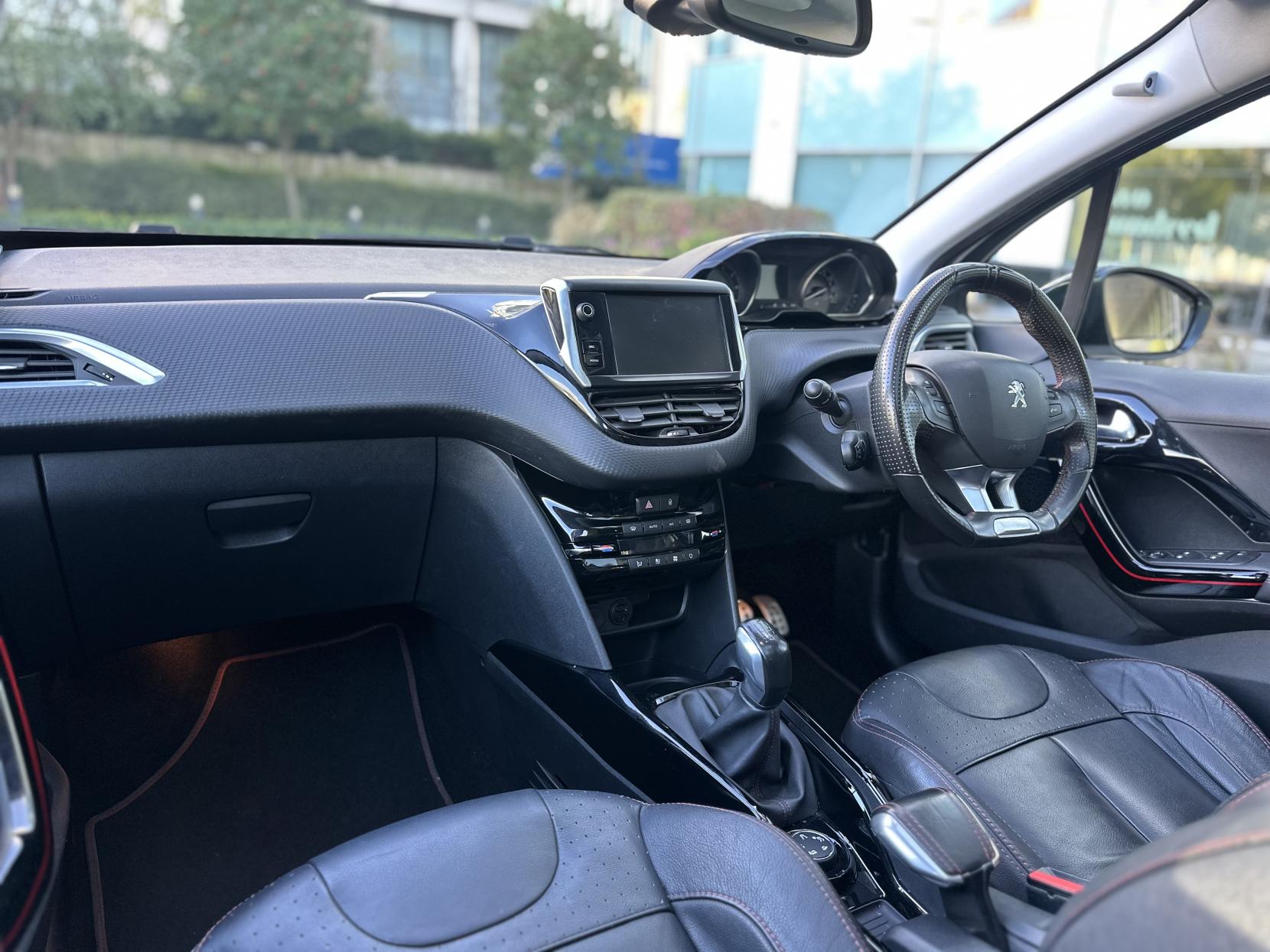 Peugeot 2008 1.2 PureTech GT Line SUV 5dr Petrol Manual Euro 6 (s/s) (110 ps)