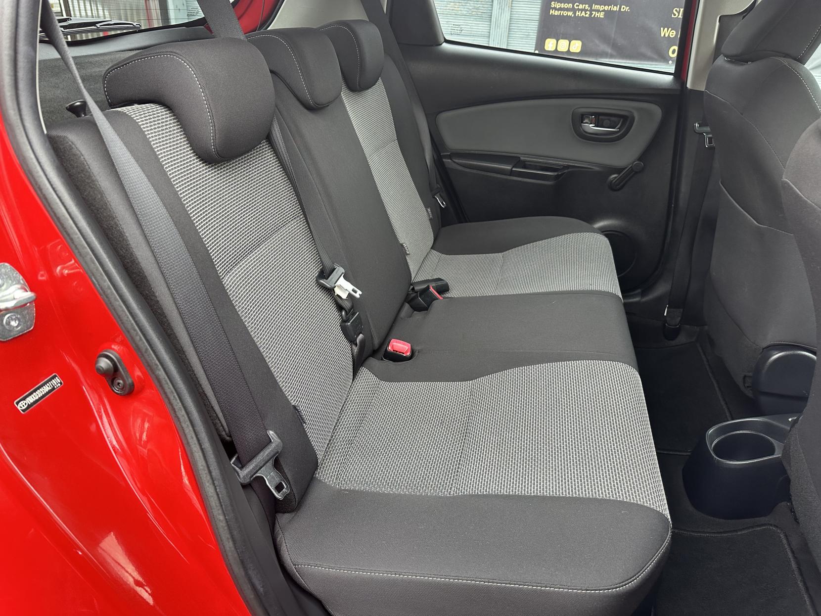 Toyota Yaris 1.5 VVT-h Icon Hatchback 5dr Petrol Hybrid E-CVT Euro 6 (Safety Sense) (101 ps)