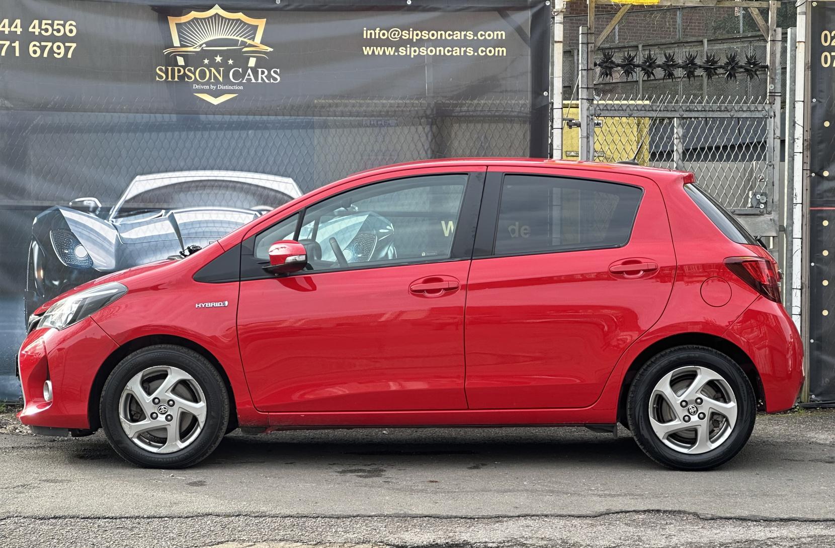 Toyota Yaris 1.5 VVT-h Icon Hatchback 5dr Petrol Hybrid E-CVT Euro 6 (Safety Sense) (101 ps)