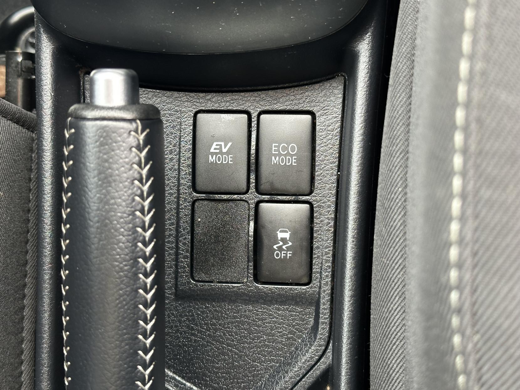 Toyota Yaris 1.5 VVT-h Icon Hatchback 5dr Petrol Hybrid E-CVT Euro 6 (Safety Sense) (101 ps)