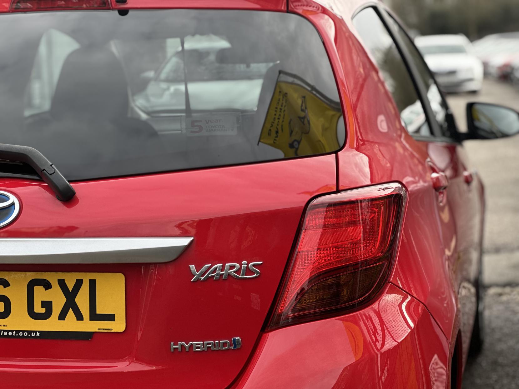 Toyota Yaris 1.5 VVT-h Icon Hatchback 5dr Petrol Hybrid E-CVT Euro 6 (Safety Sense) (101 ps)