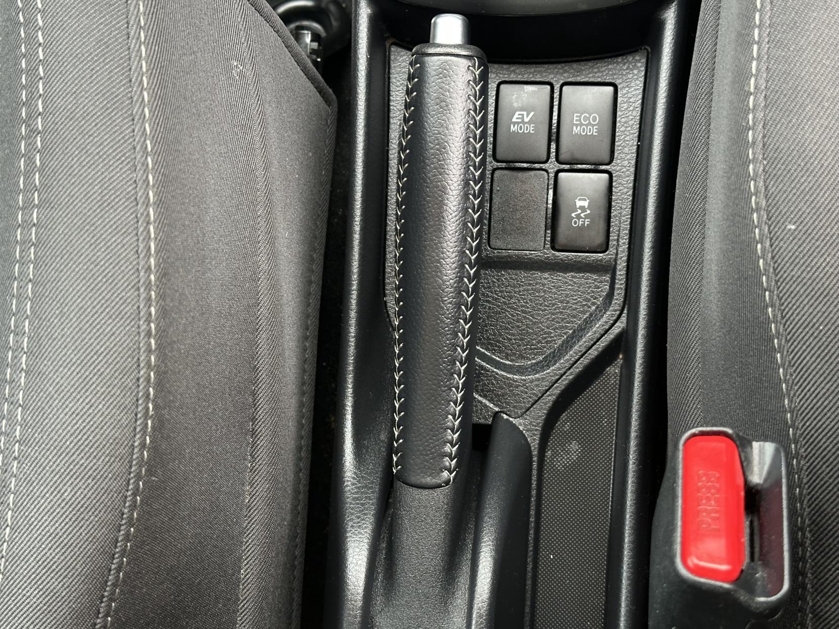 Toyota Yaris 1.5 VVT-h Icon Hatchback 5dr Petrol Hybrid E-CVT Euro 6 (Safety Sense) (101 ps)