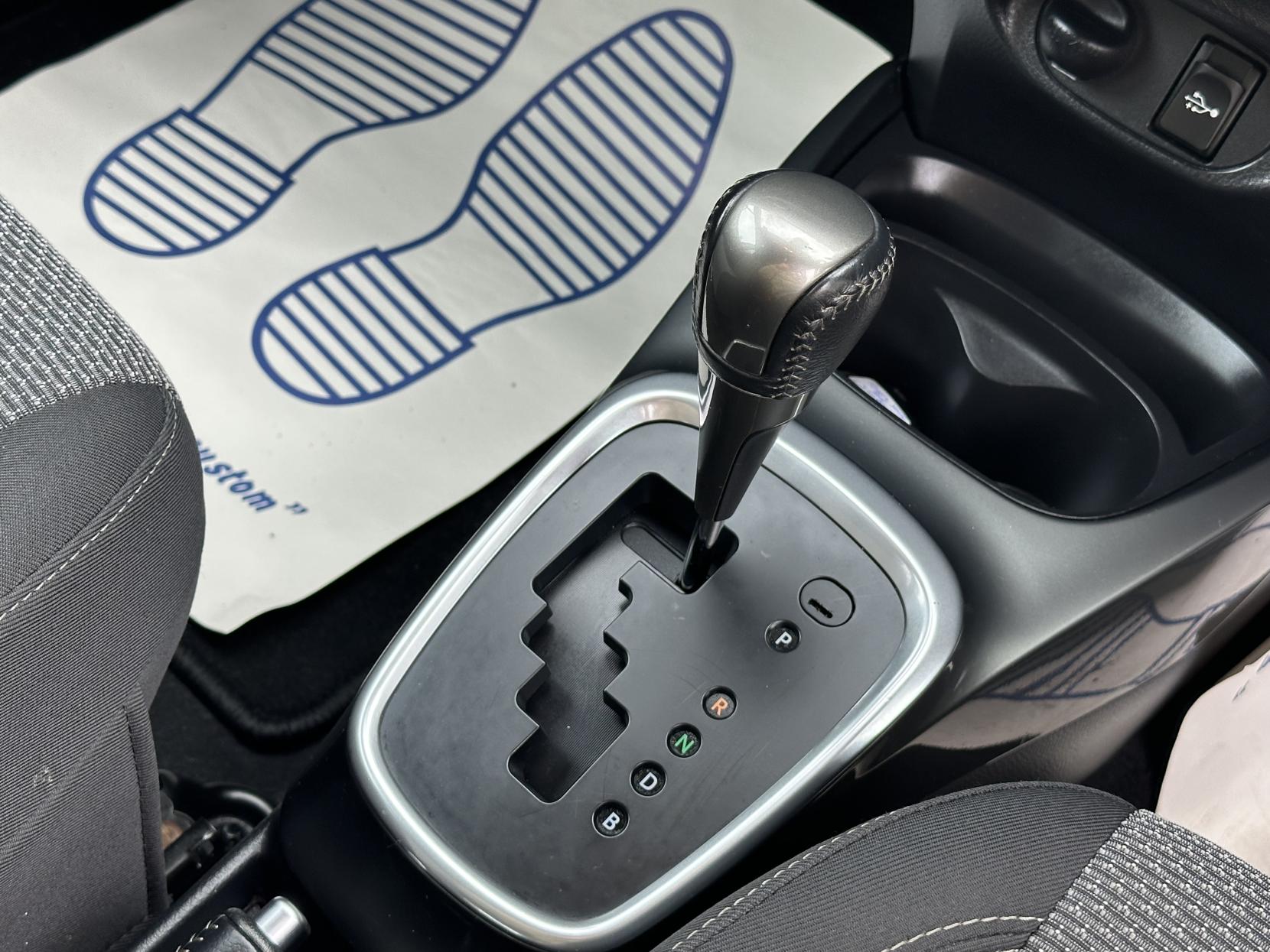 Toyota Yaris 1.5 VVT-h Icon Hatchback 5dr Petrol Hybrid E-CVT Euro 6 (Safety Sense) (101 ps)