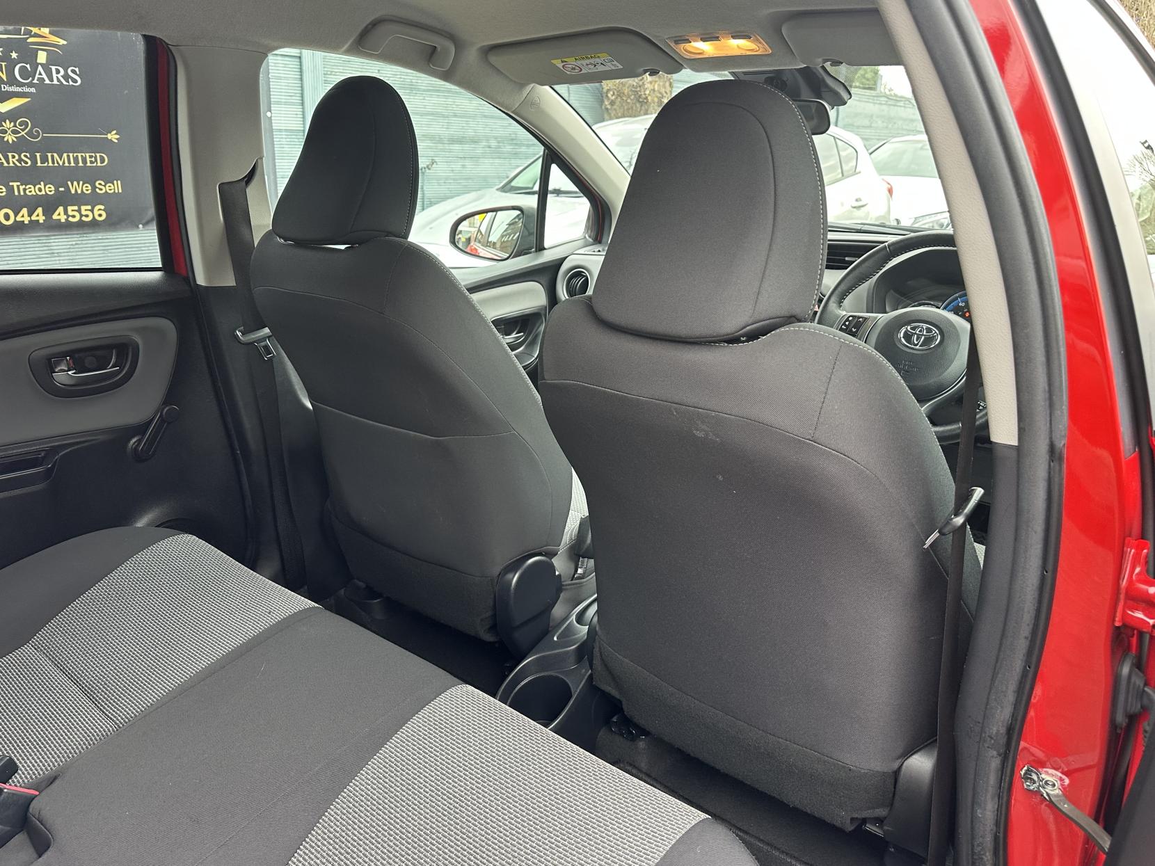 Toyota Yaris 1.5 VVT-h Icon Hatchback 5dr Petrol Hybrid E-CVT Euro 6 (Safety Sense) (101 ps)