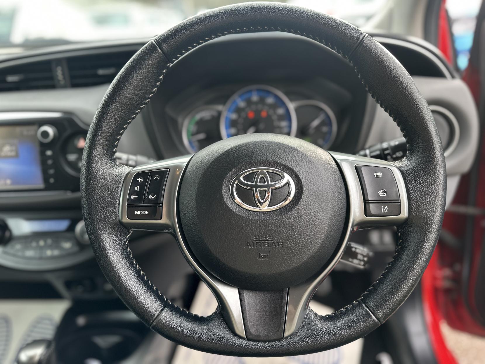 Toyota Yaris 1.5 VVT-h Icon Hatchback 5dr Petrol Hybrid E-CVT Euro 6 (Safety Sense) (101 ps)